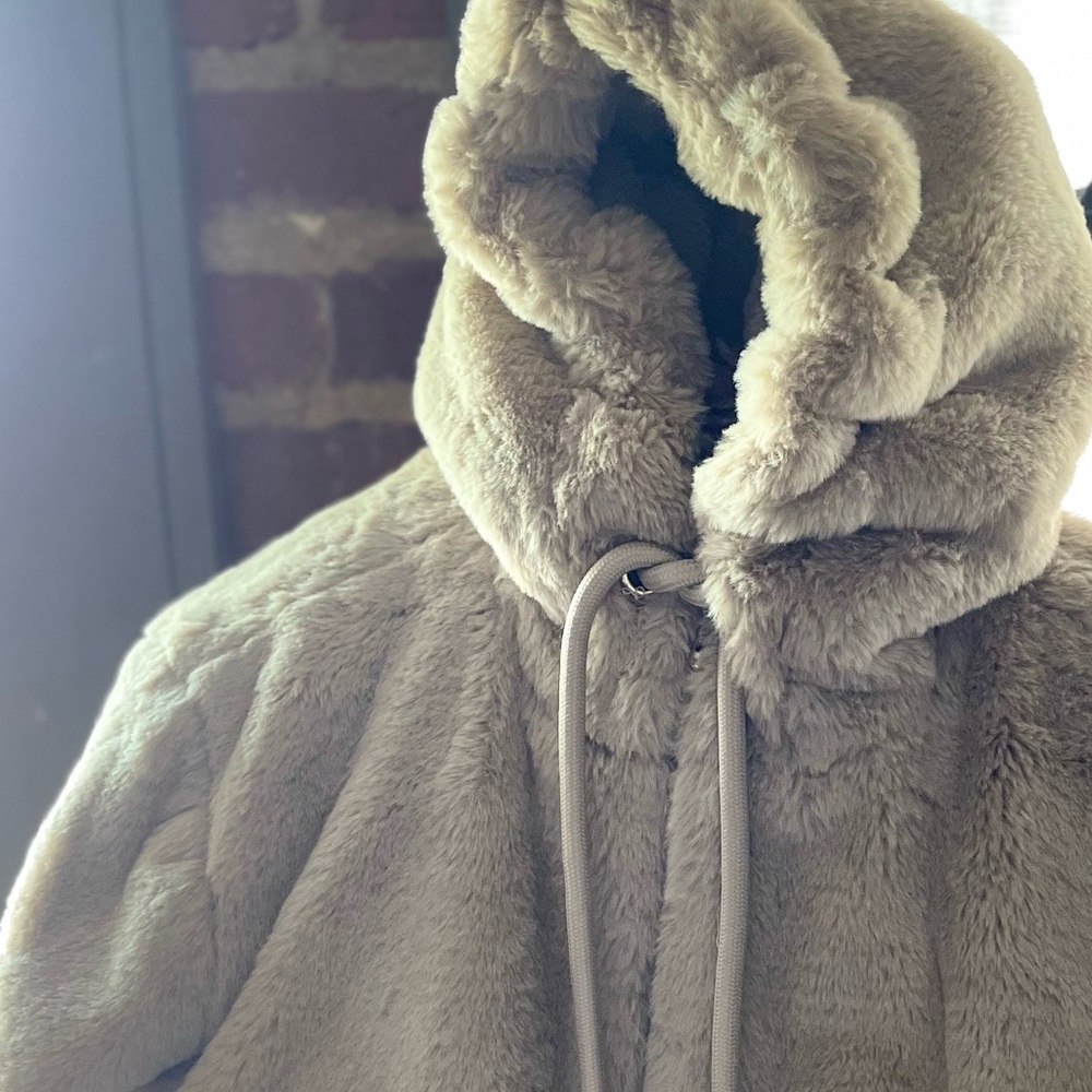 Zara Faux Fur Jacket - Picture 5 of 9